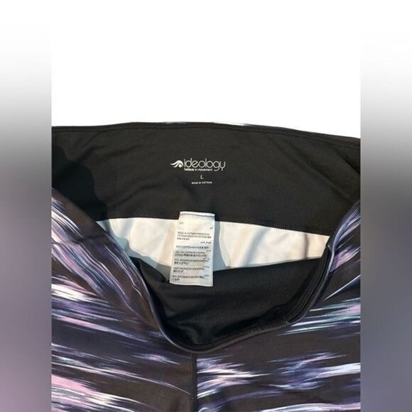 IDEOLOGY Purple Black Space Dye
Cropped Leggings with Black mesh at back hem S - Picture 5 of 10